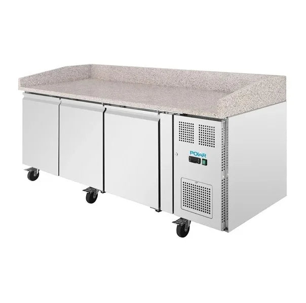 Table à pizza Polar U-Series 3 portes avec plan de travail en granit 634 litres sur roulettes