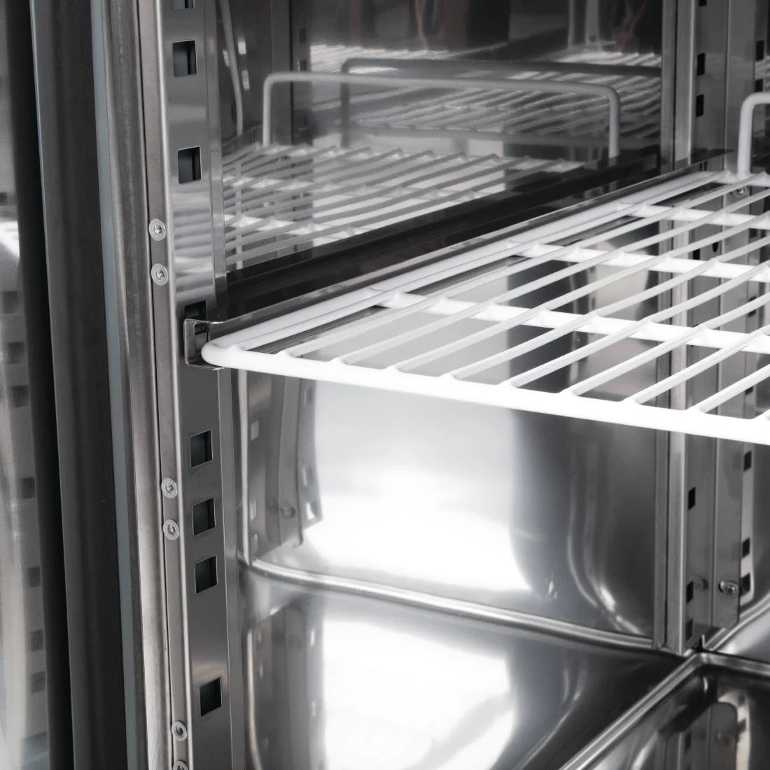 Table réfrigérée Polar Série U 3 portes 417 litres sur roulettes