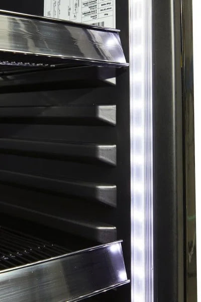 Gastro-Cool DC400 Getränkekühlschrank 400 Liter mit Werbedisplay schwarz/schwarz, LED