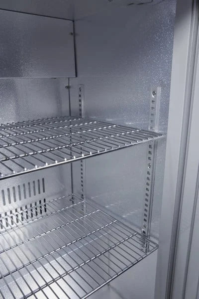 Gastro-Cool UC200 Barkühlschrank 208 Liter Klapptüren silber, LED, unterbaufähig