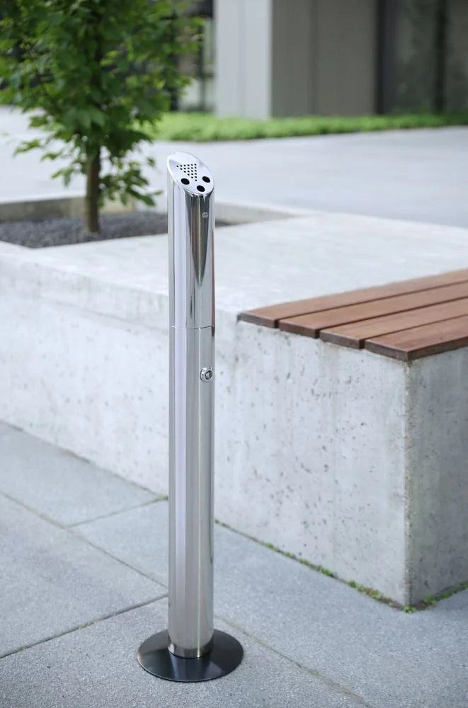 Cendrier sur pied modèle colonne en inox, verrouillable