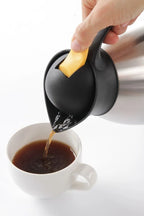 Thermos 2L - version inox à double paroi - bouton-poussoir jaune