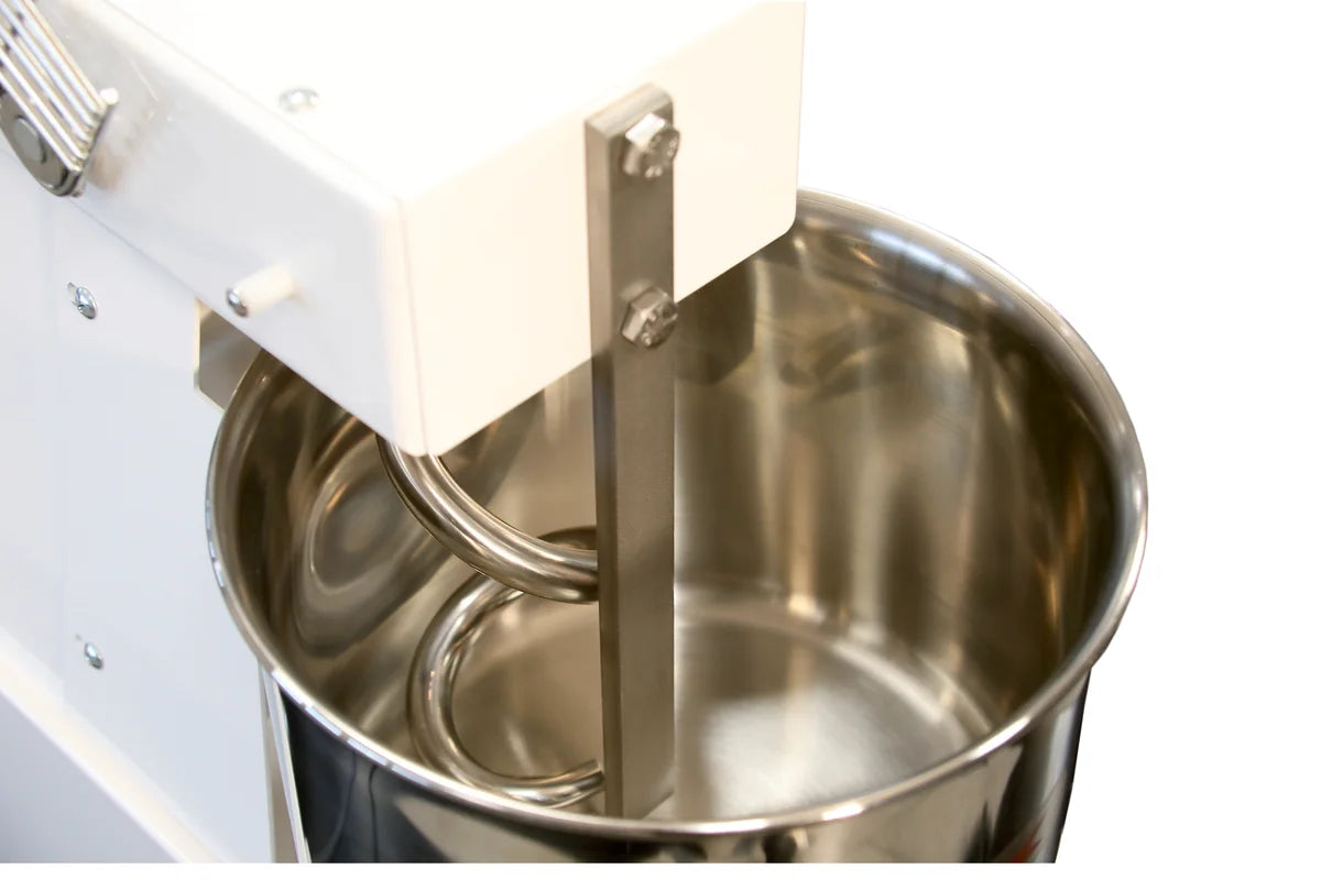 Pétrin à spirale PROFI 22 Litres 400V avec roulettes - tête fixe