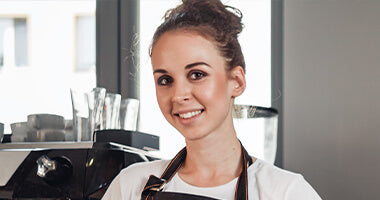 
Kaffeemaschinen Ratgeber Cafebesitzerin