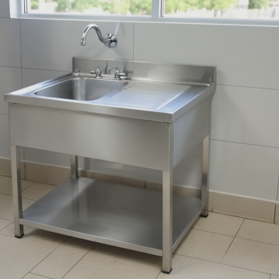 Table de lavage Basic 12x6 avec 1 cuve à gauche, dosseret et étagère inférieure