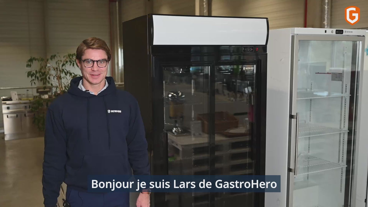 Getränkekühlschrank ECO 630 mit Leuchtaufsatz und Schiebetüren